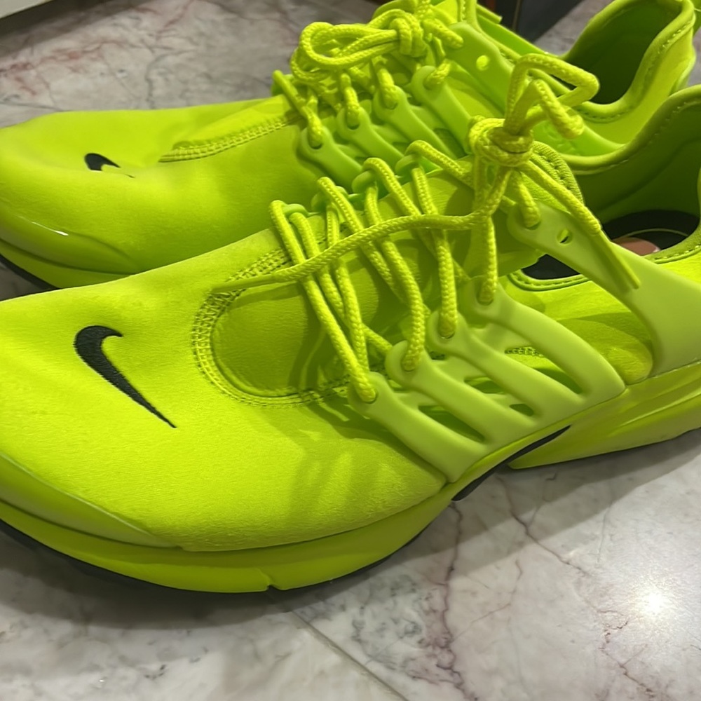 Nike Air Prestos women’s citrus green DV2228-300